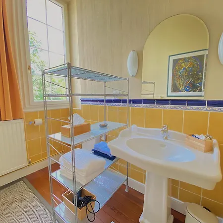 Chateau De Bellevue B&B Et Appartements Avec Piscine Saisonal Chauffee Et Chambres Partout Climatisees Saint-Avit  Exterior photo