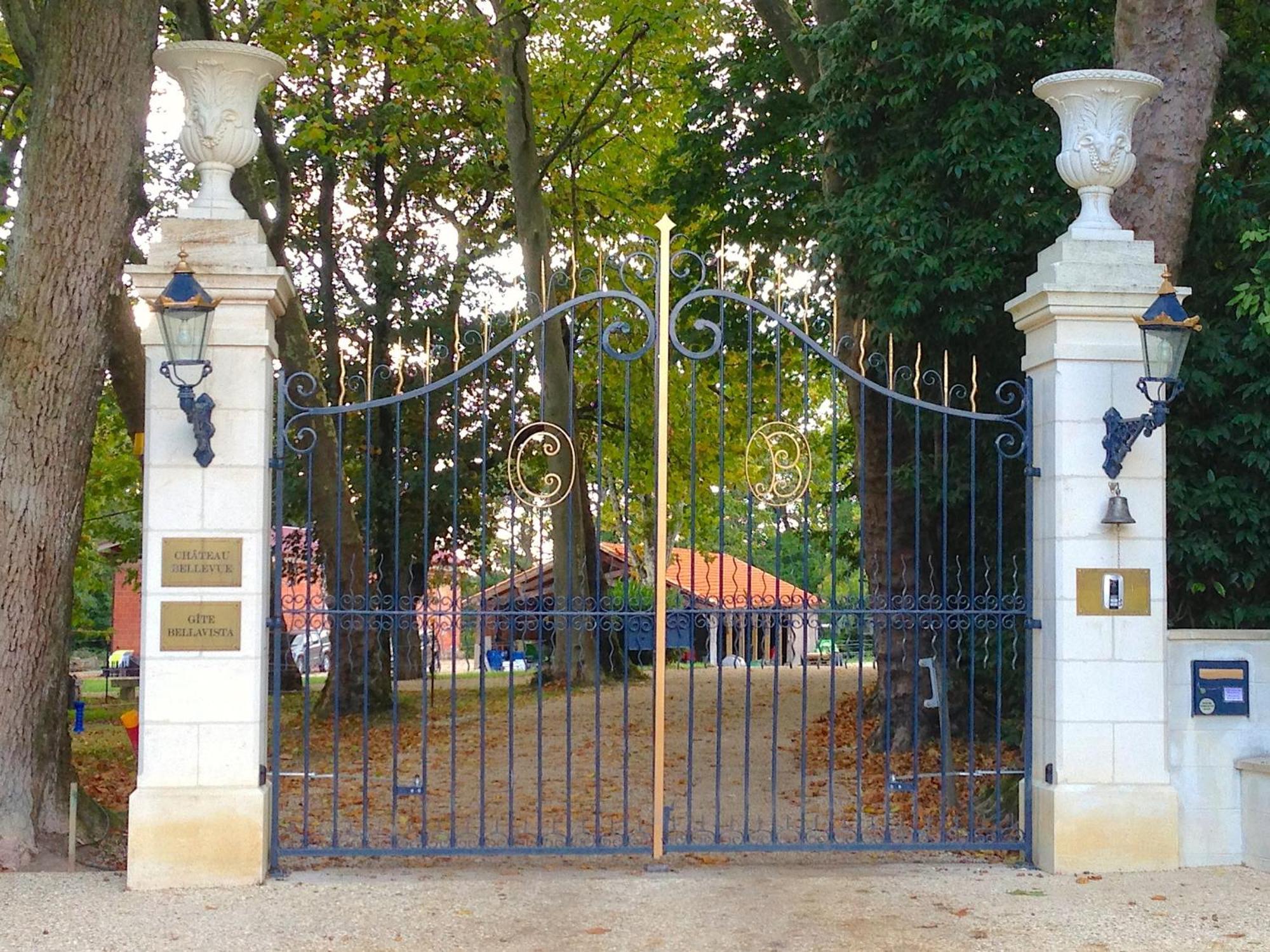 Chateau De Bellevue Et Avec Piscine Chauffée